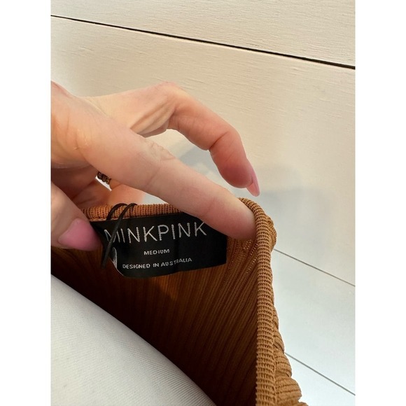 NWT MINKPINK Gianna Knit Long Sleeve Top Pecan Size Medium - Picture 7 of 9